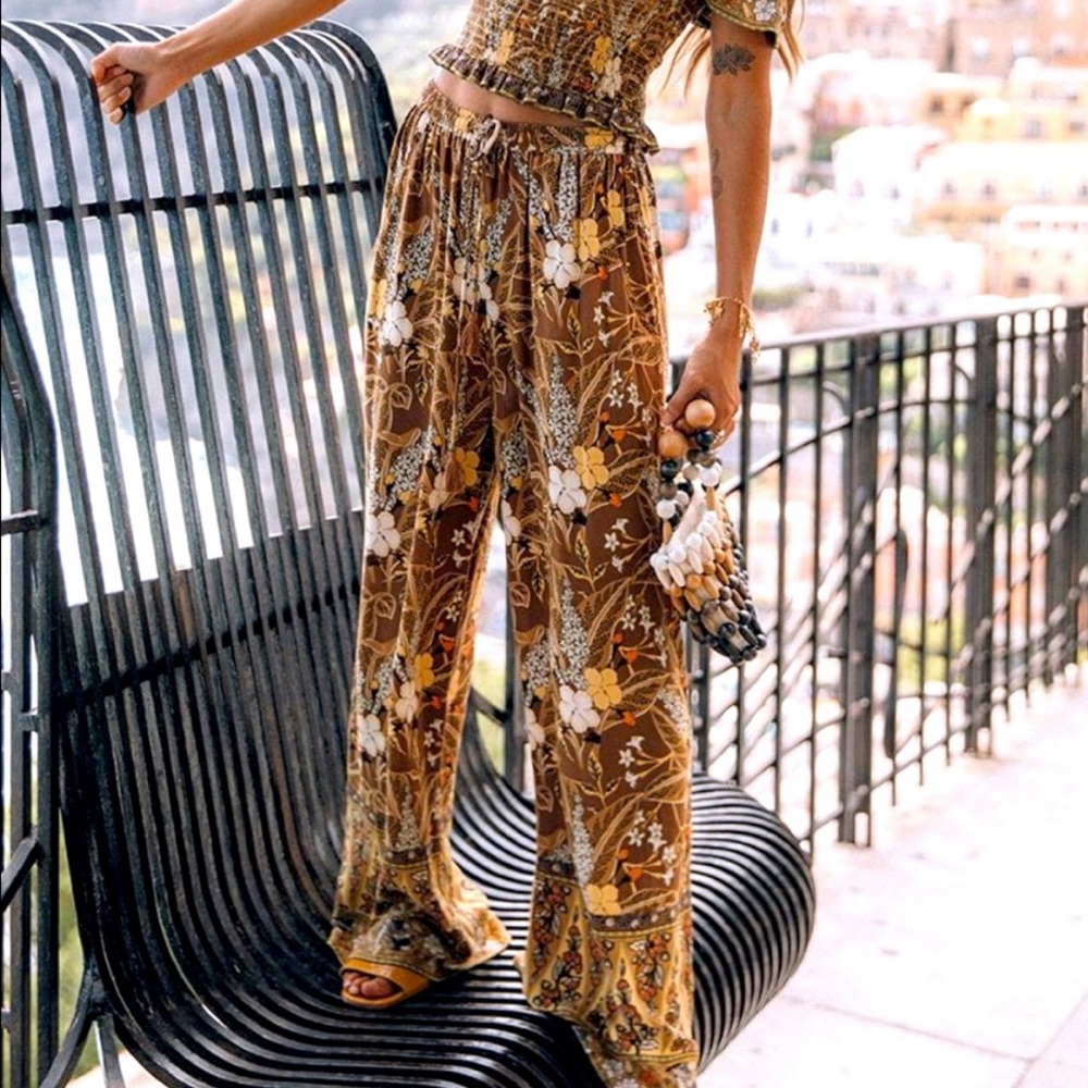 Spell & The Gypsy Bianca Brown Floral print wide leg pants size small - Picture 3 of 16